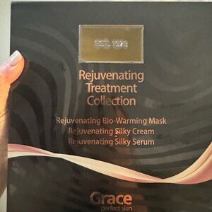 Rejuvenating Treatment Collection - Black and Gold
